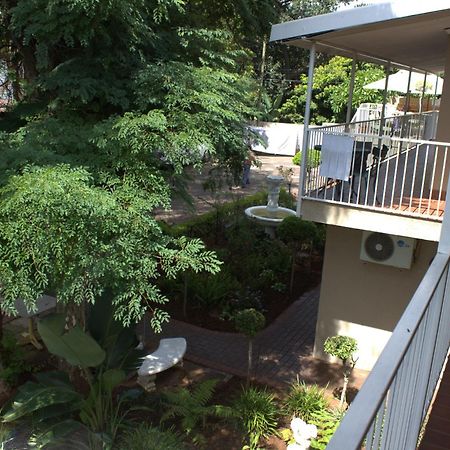 Purple Olive Guest House Pretoria-Noord Exterior foto
