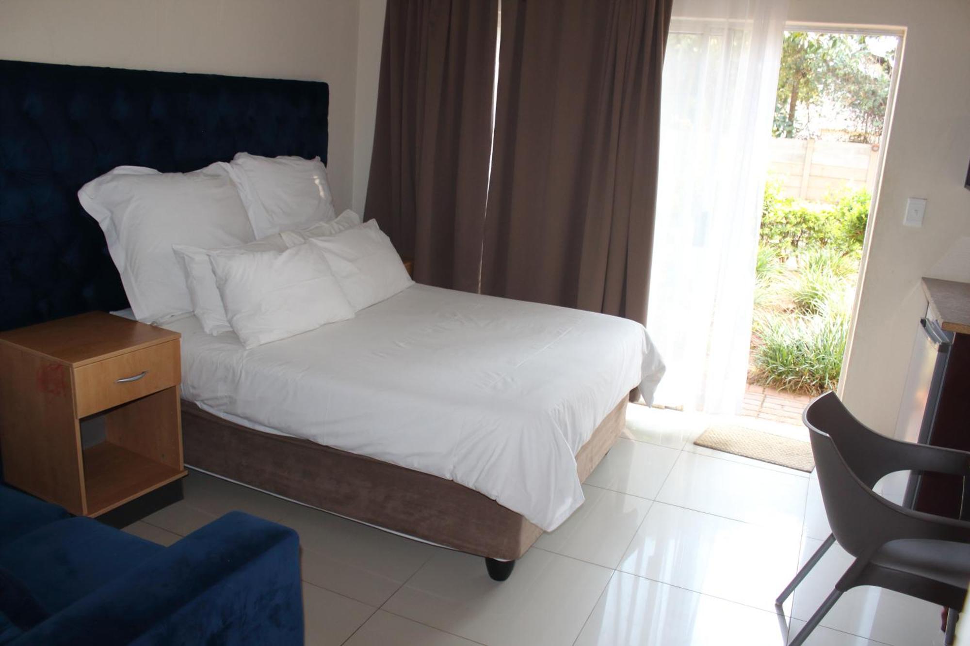 Purple Olive Guest House Pretoria-Noord Exterior foto