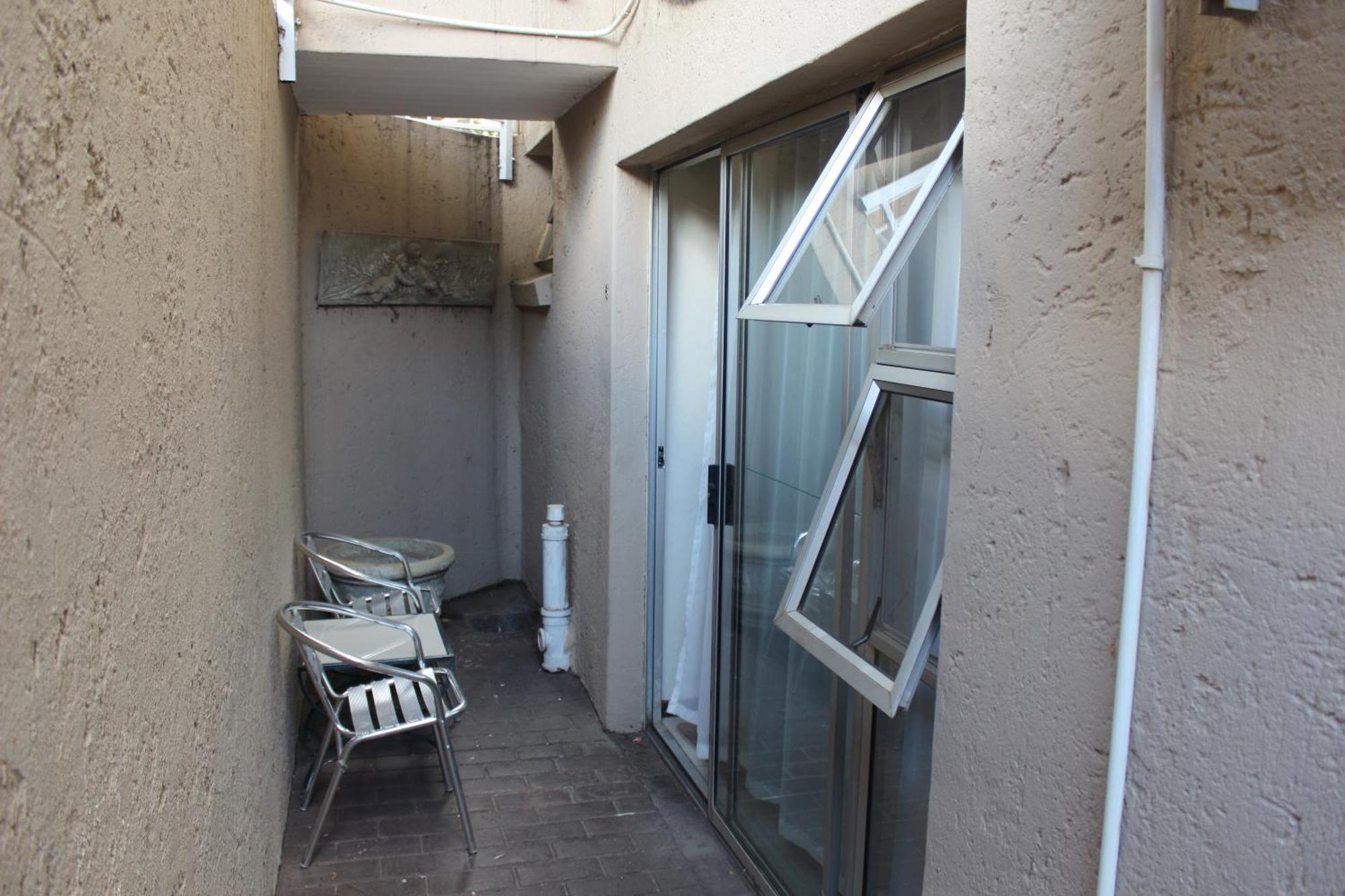 Purple Olive Guest House Pretoria-Noord Exterior foto
