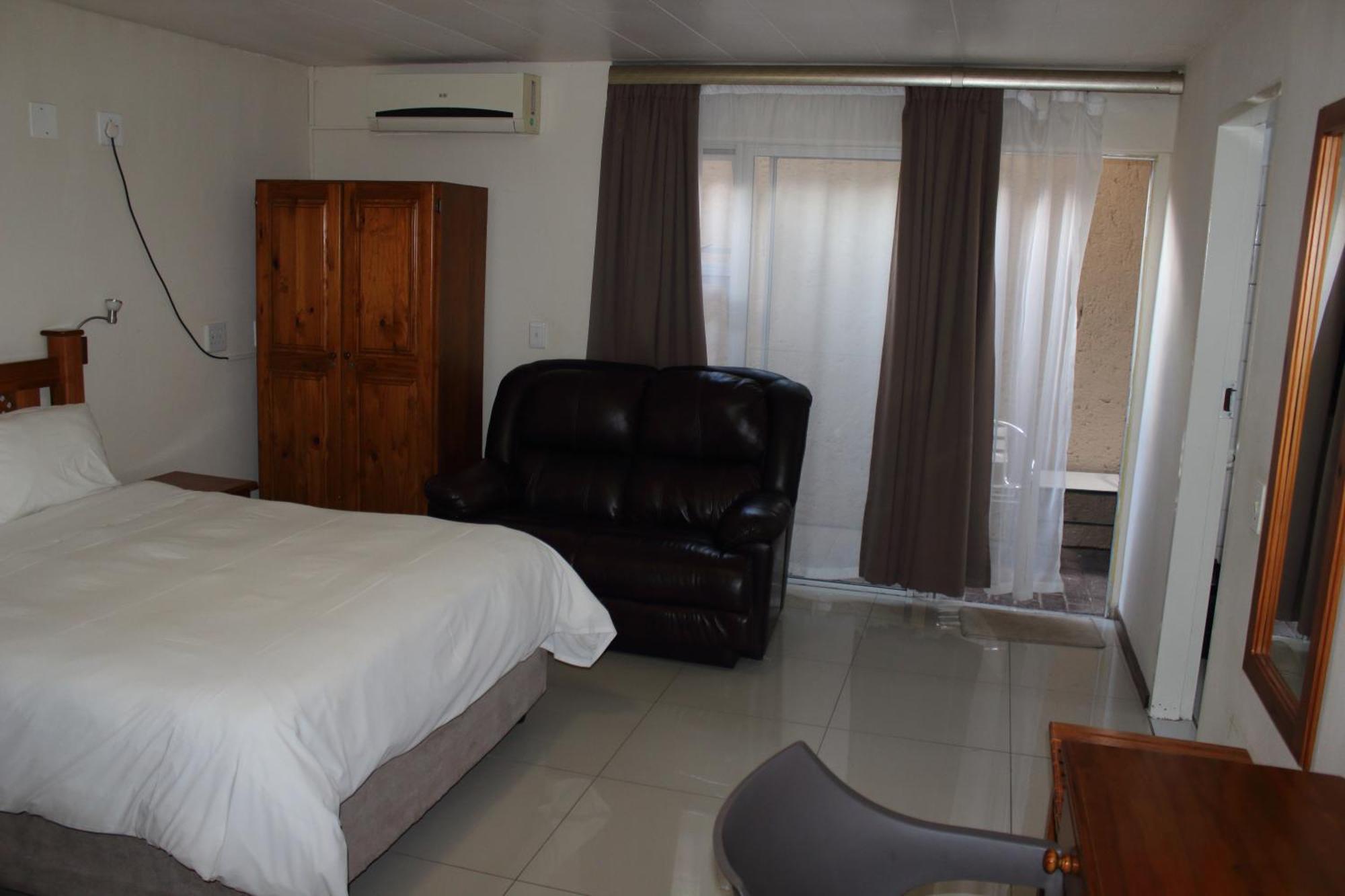 Purple Olive Guest House Pretoria-Noord Exterior foto